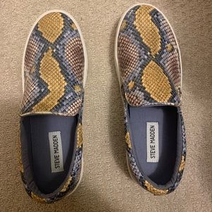 Steve Madden platform snake skin slip on sneakers. Size 7.5